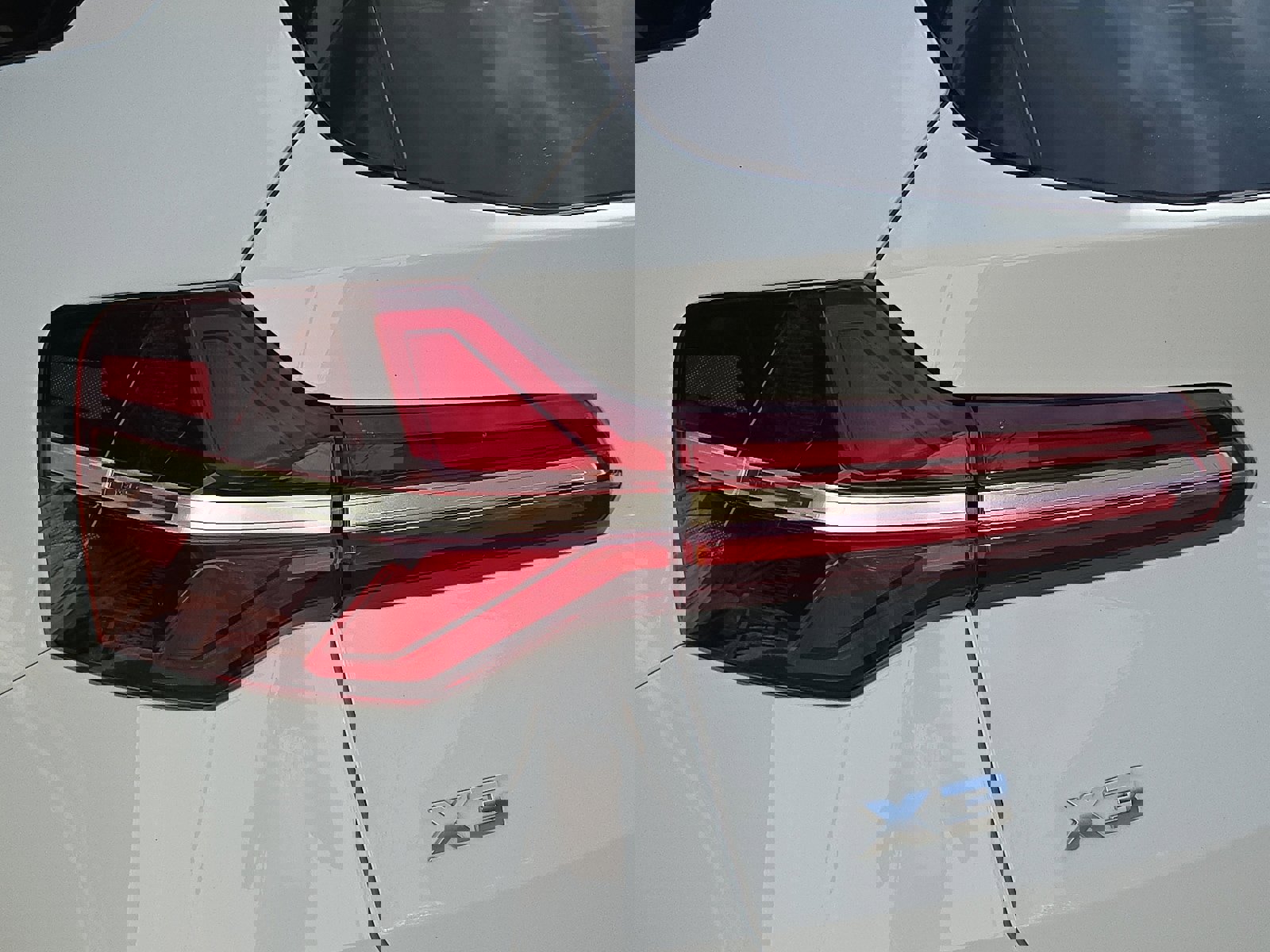 Certified 2025 BMW X3 M50 w/ Premium Package image 10