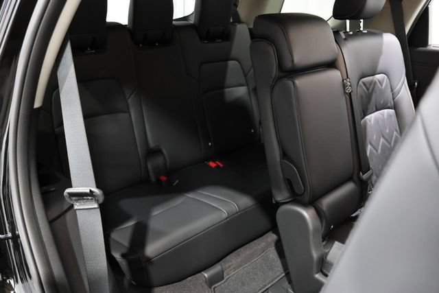 New 2026 Nissan Pathfinder Platinum w/ Cargo Package AWD/4WD image 16