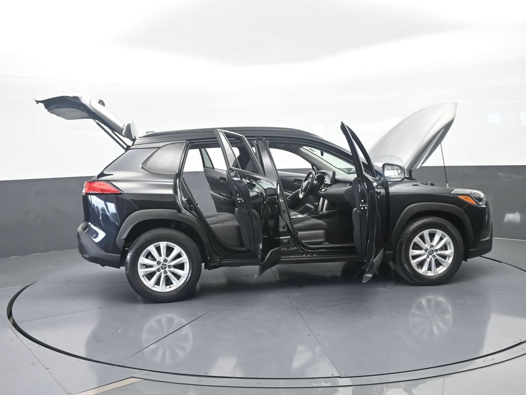 Used 2022 Toyota Corolla Cross LE w/ Moonroof Package FWD image 66