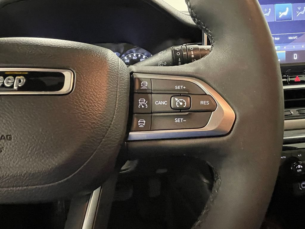 Used 2023 Jeep Compass Limited AWD/4WD image 35