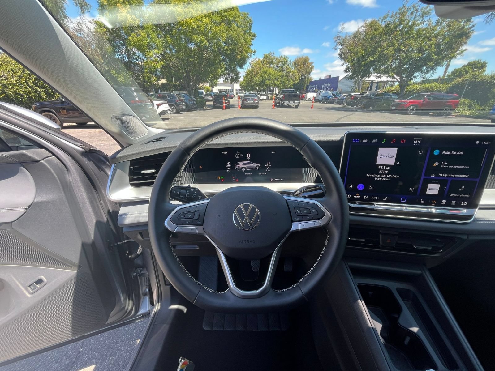 Used 2026 Volkswagen Tiguan SE AWD/4WD image 35
