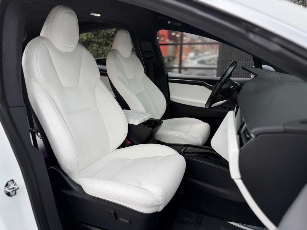 Used 2020 Tesla Model X Long Range image 34