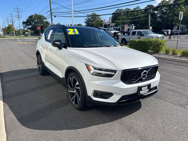 Used 2021 Volvo XC40 T5 R-Design w/ Climate Package AWD/4WD image 6