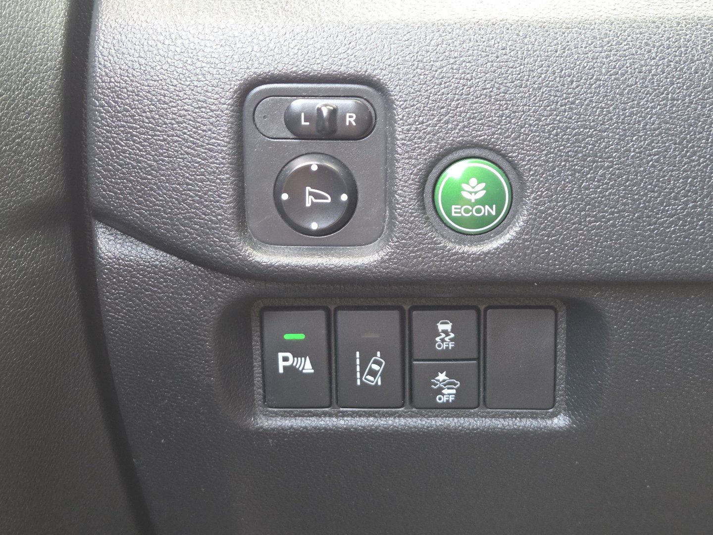 Used 2016 Honda Pilot Elite image 32