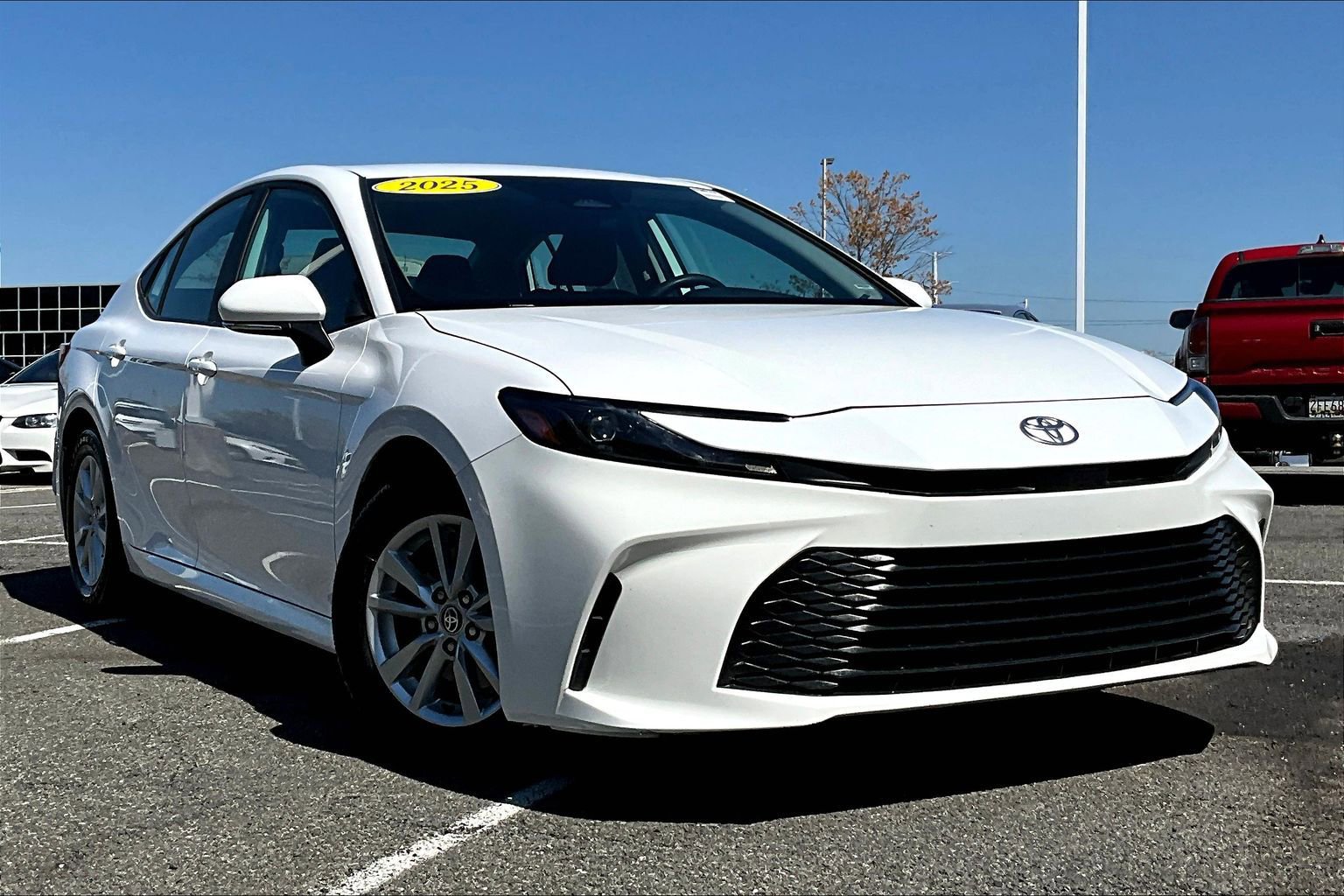 Used 2025 Toyota Camry LE FWD image 2