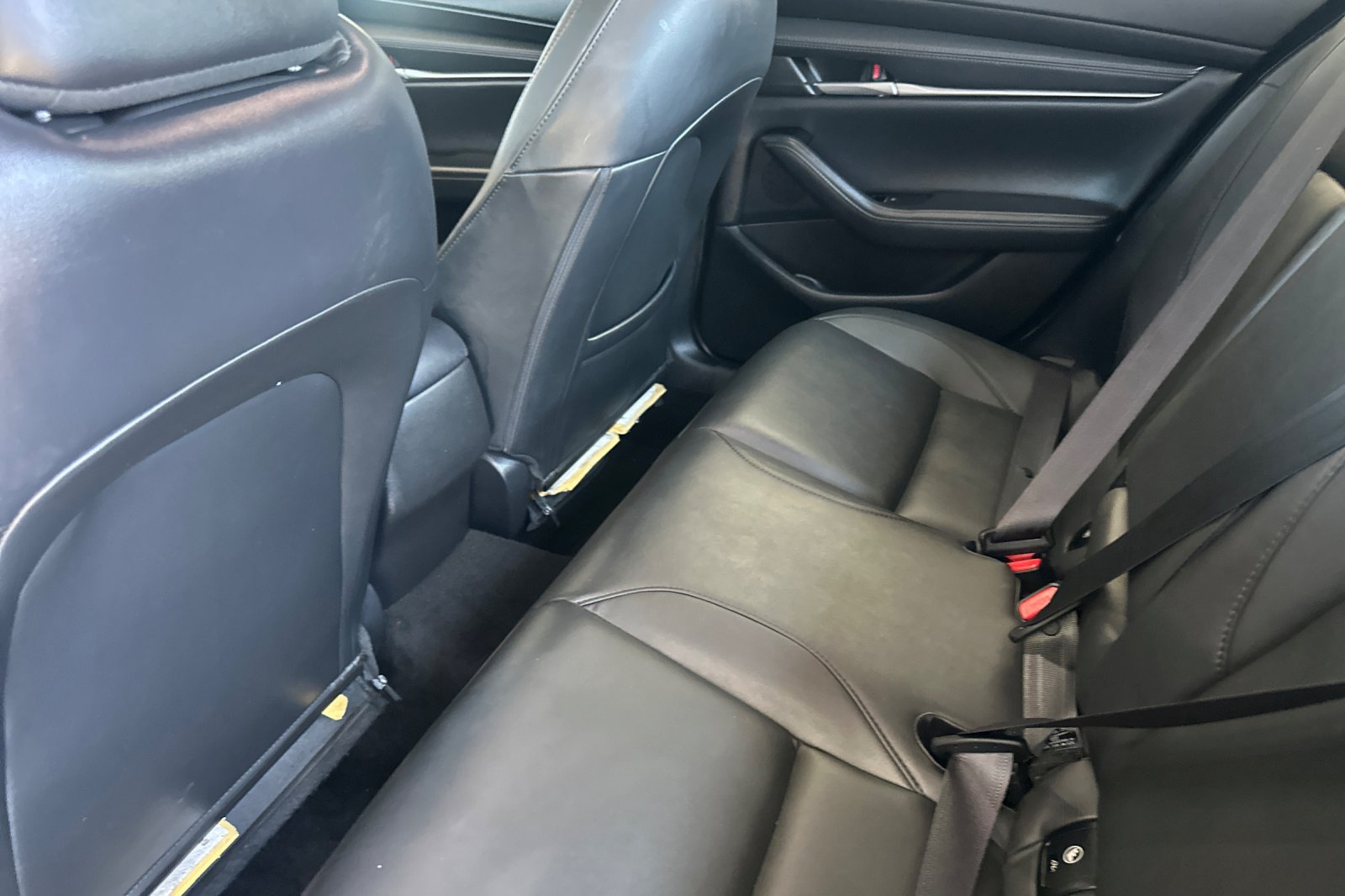 Used 2024 MAZDA MAZDA3 s FWD image 12