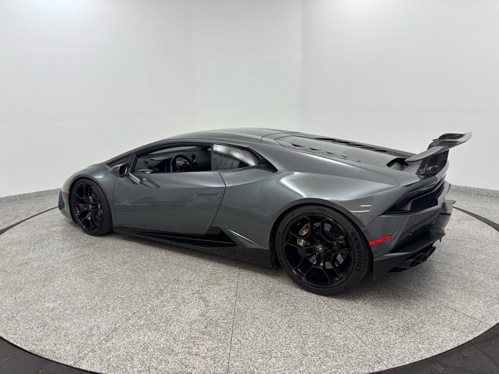 Used 2015 Lamborghini Huracan LP 610-4 image 8