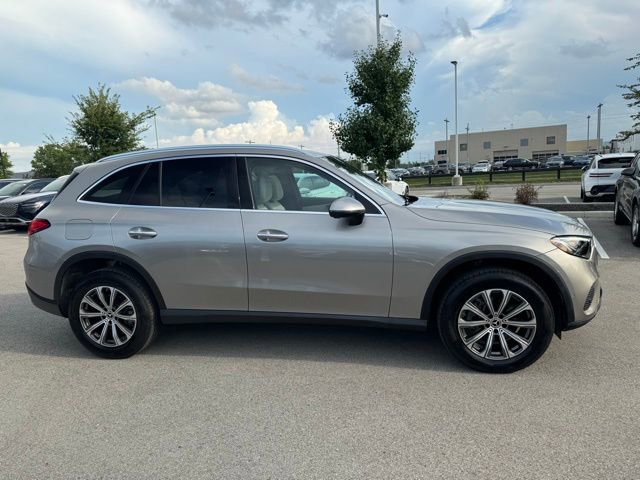 Used 2023 Mercedes-Benz GLC 300 4MATIC image 5