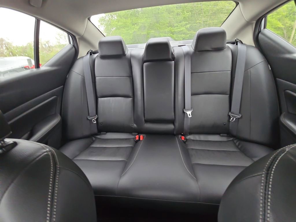 Used 2020 Nissan Altima 2.0 Platinum FWD image 28