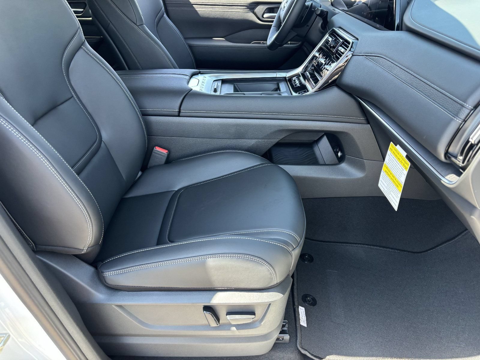 New 2026 Nissan Armada SV AWD/4WD image 12