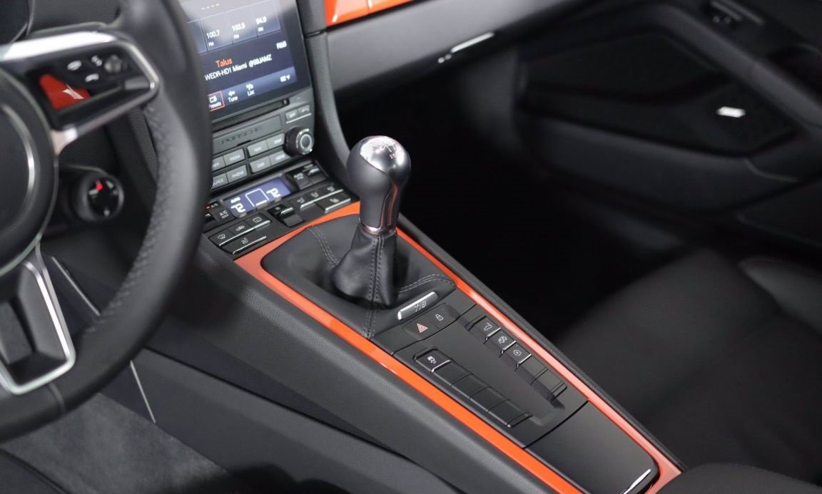 Used 2019 Porsche 718 Cayman S RWD image 15