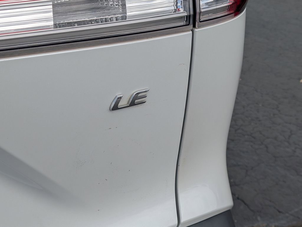 Used 2023 Toyota Corolla Cross LE w/ Moonroof Package image 25