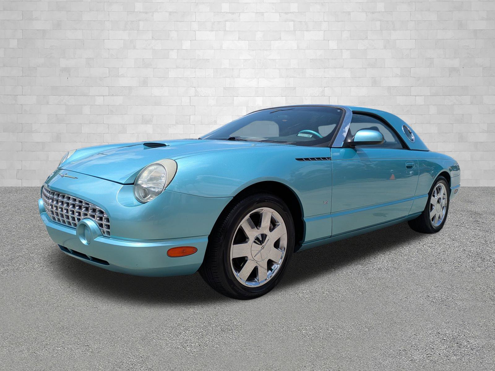 Used 2002 Ford Thunderbird RWD image 5