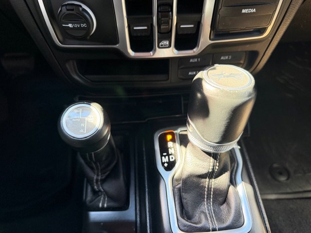 Used 2018 Jeep Wrangler Unlimited Sahara w/ LED Lighting Group image 19