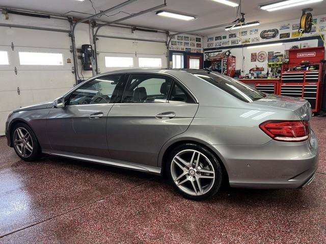 Used 2015 Mercedes-Benz E 400 4MATIC Sedan w/ Lighting Package image 2