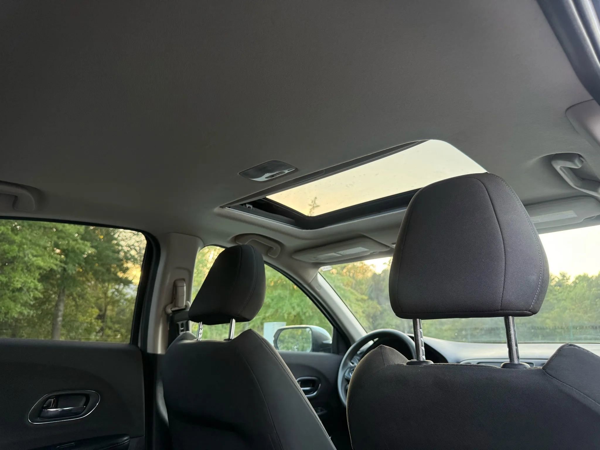 Used 2022 Honda HR-V EX image 24