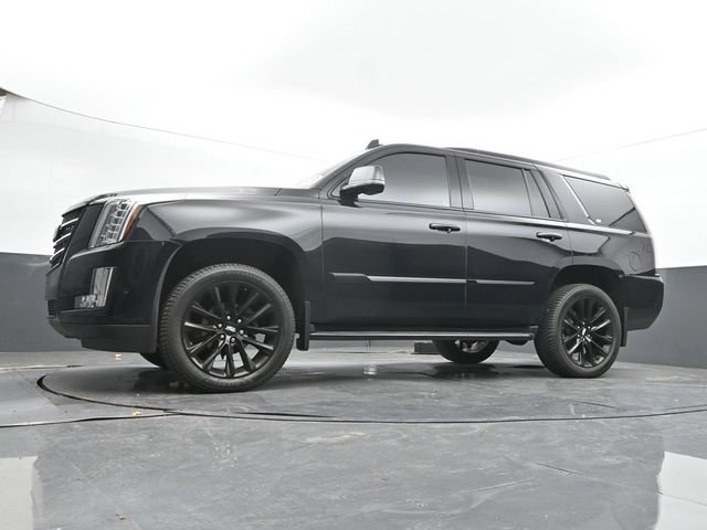 Used 2020 Cadillac Escalade Luxury w/ Escalade Sport Edition AWD/4WD image 50