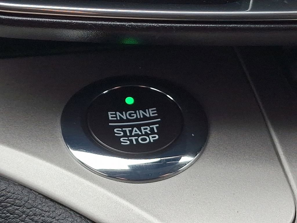 Used 2021 Ford Explorer XLT w/ Equipment Group 202A image 25