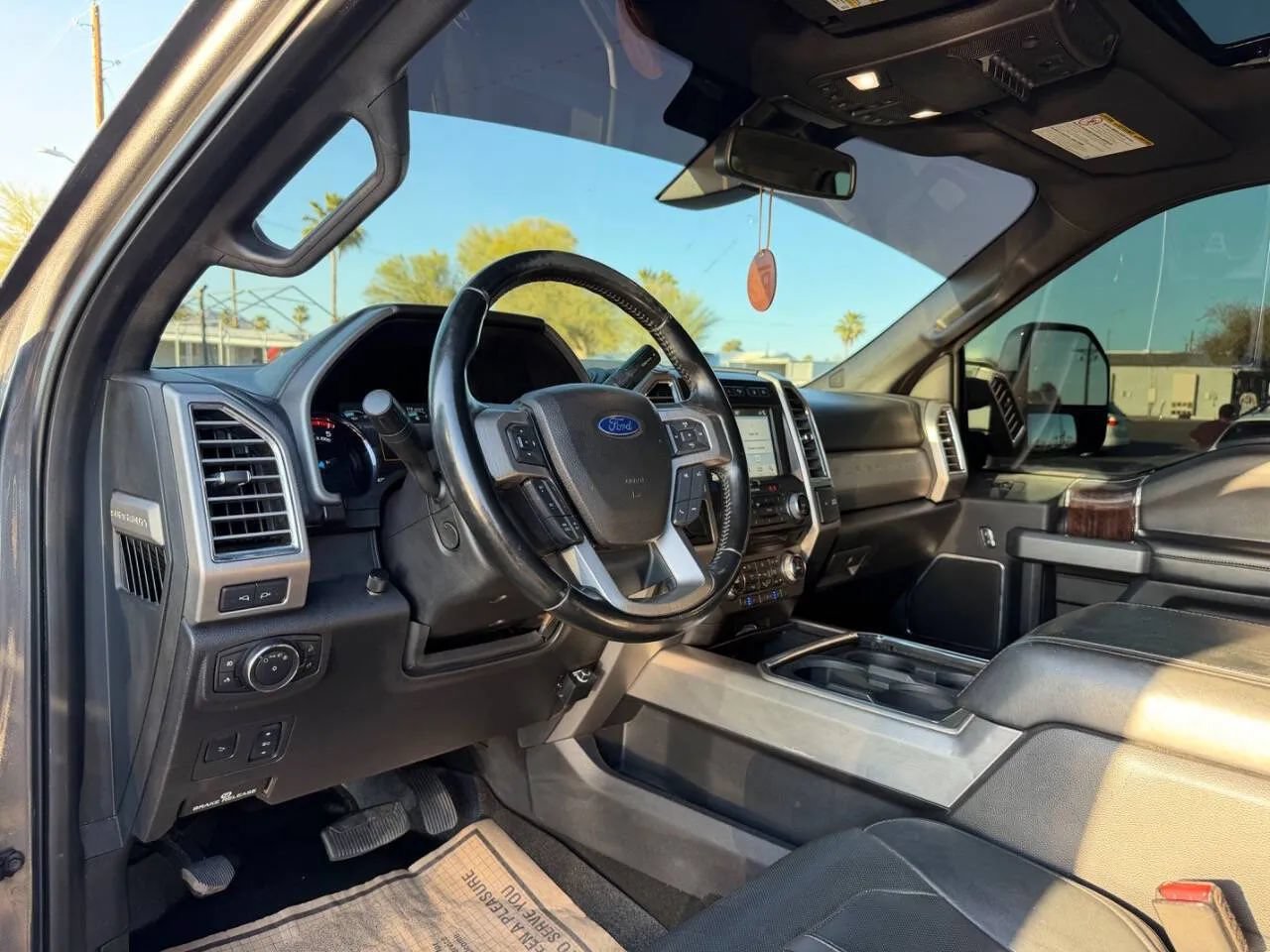 Used 2017 Ford F350 Platinum w/ Platinum Ultimate Package AWD/4WD image 22