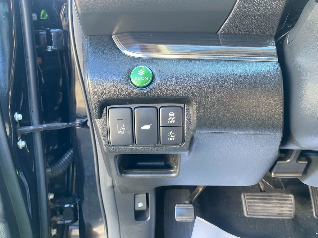 Used 2016 Honda CR-V Touring image 14