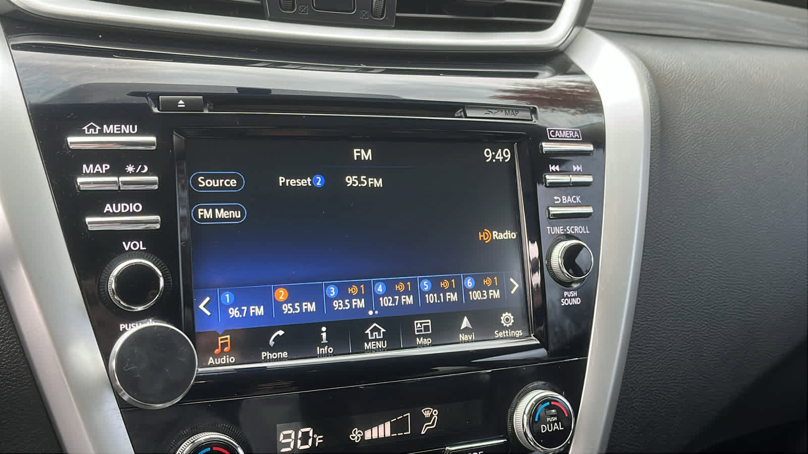 Used 2018 Nissan Murano SL w/ Moonroof Package image 15