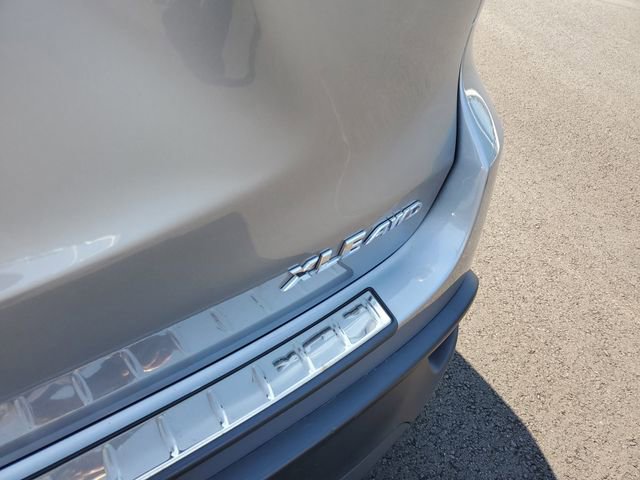 Used 2016 Toyota Highlander XLE AWD/4WD image 8