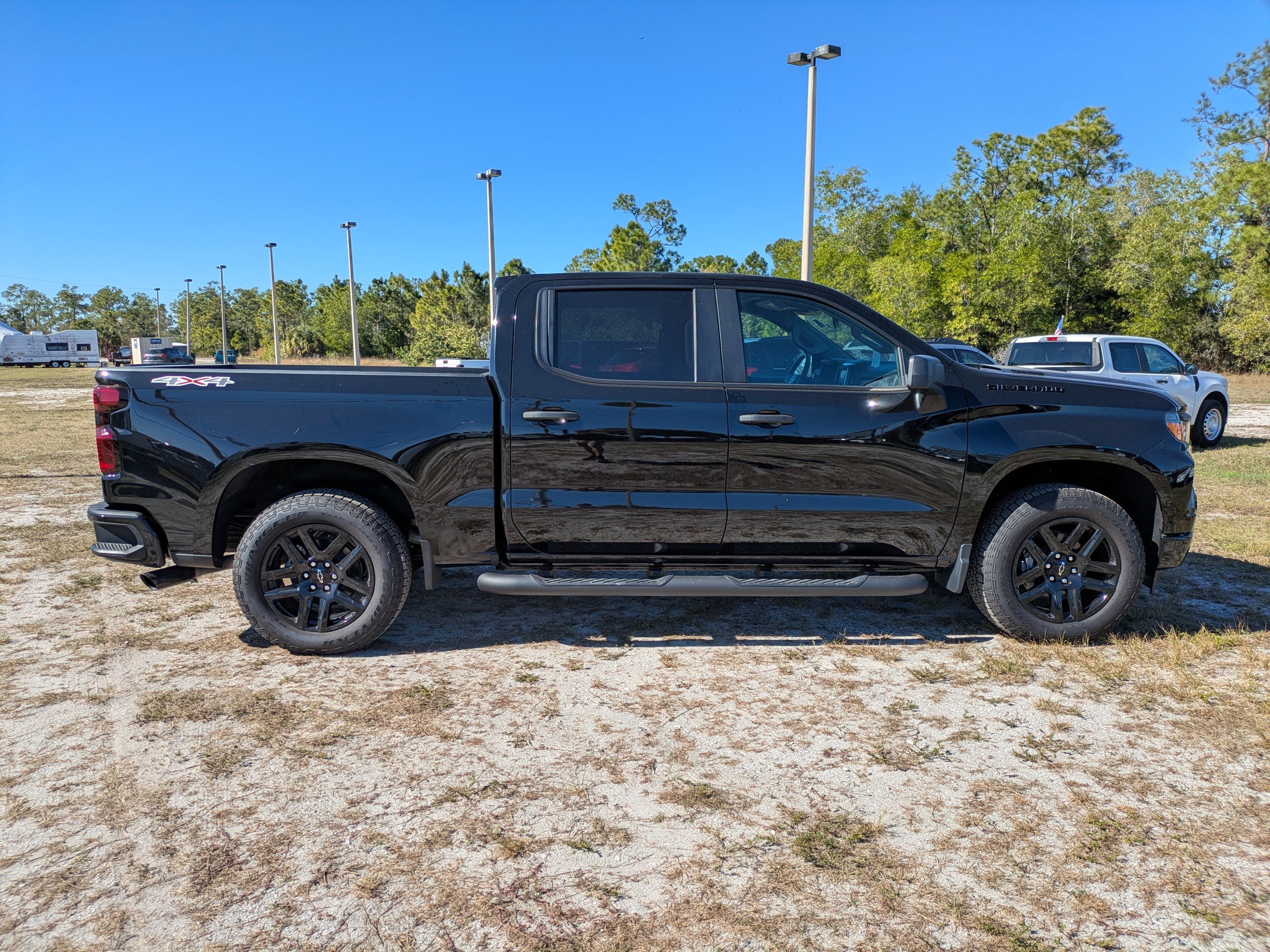 Used 2026 Chevrolet Silverado 1500 Custom w/ Turbomax Blackout Package image 3