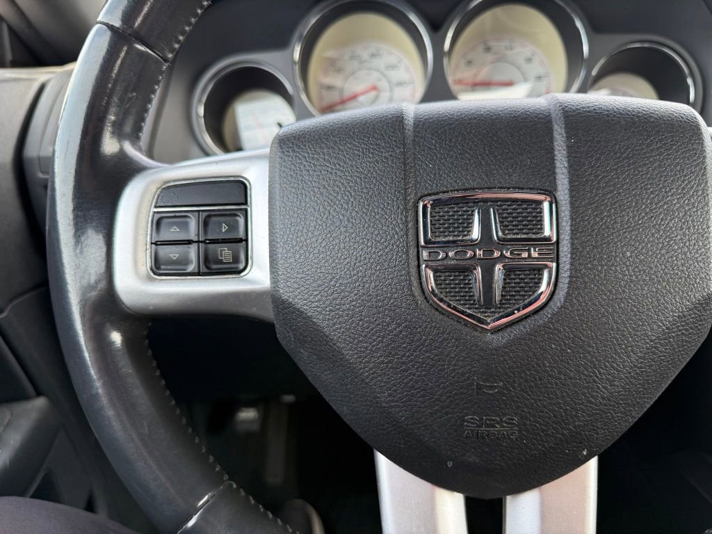 Used 2013 Dodge Challenger SXT image 13