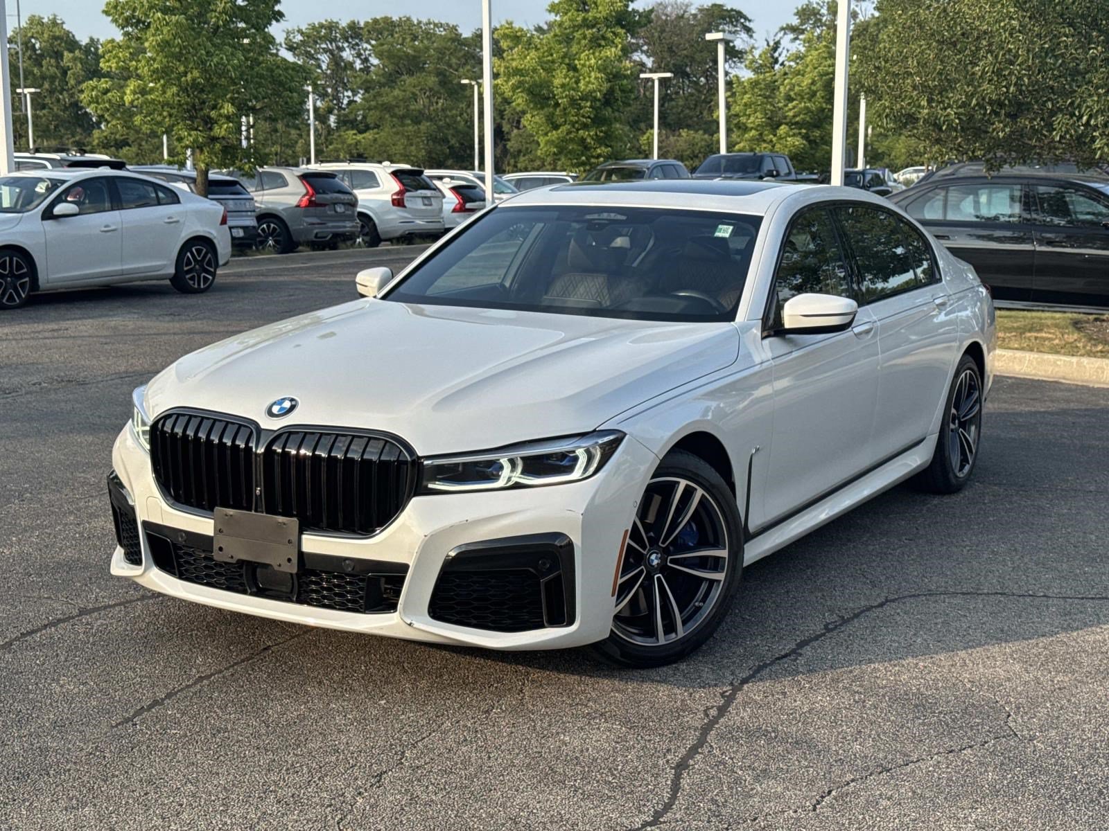 Used 2020 BMW 750i xDrive w/ Executive Package AWD/4WD image 9