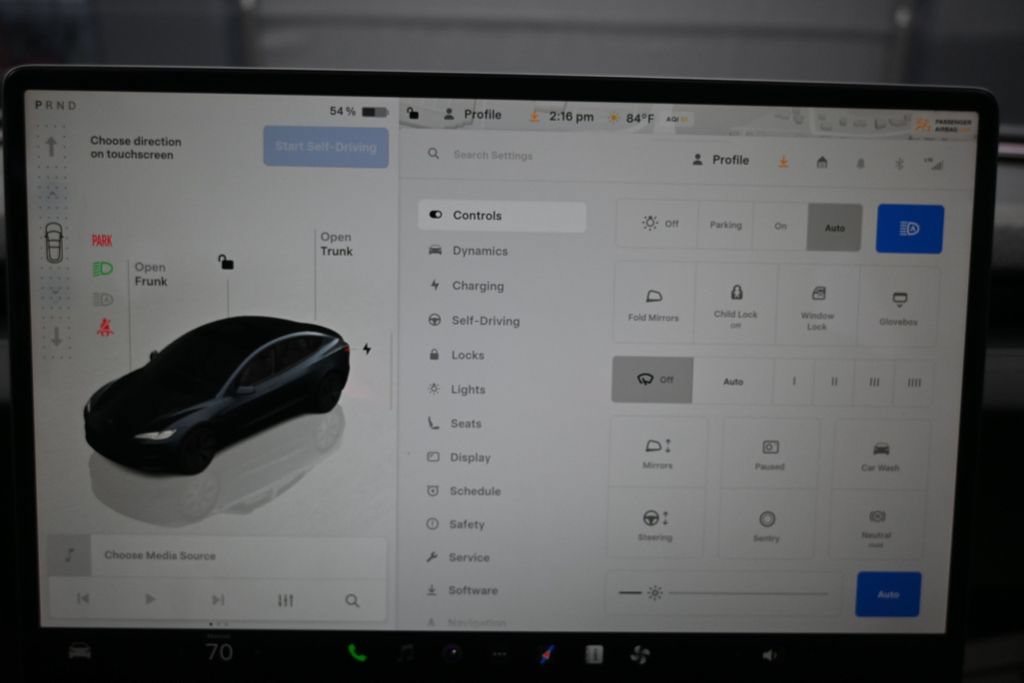 Used 2024 Tesla Model 3 Standard Range RWD image 13