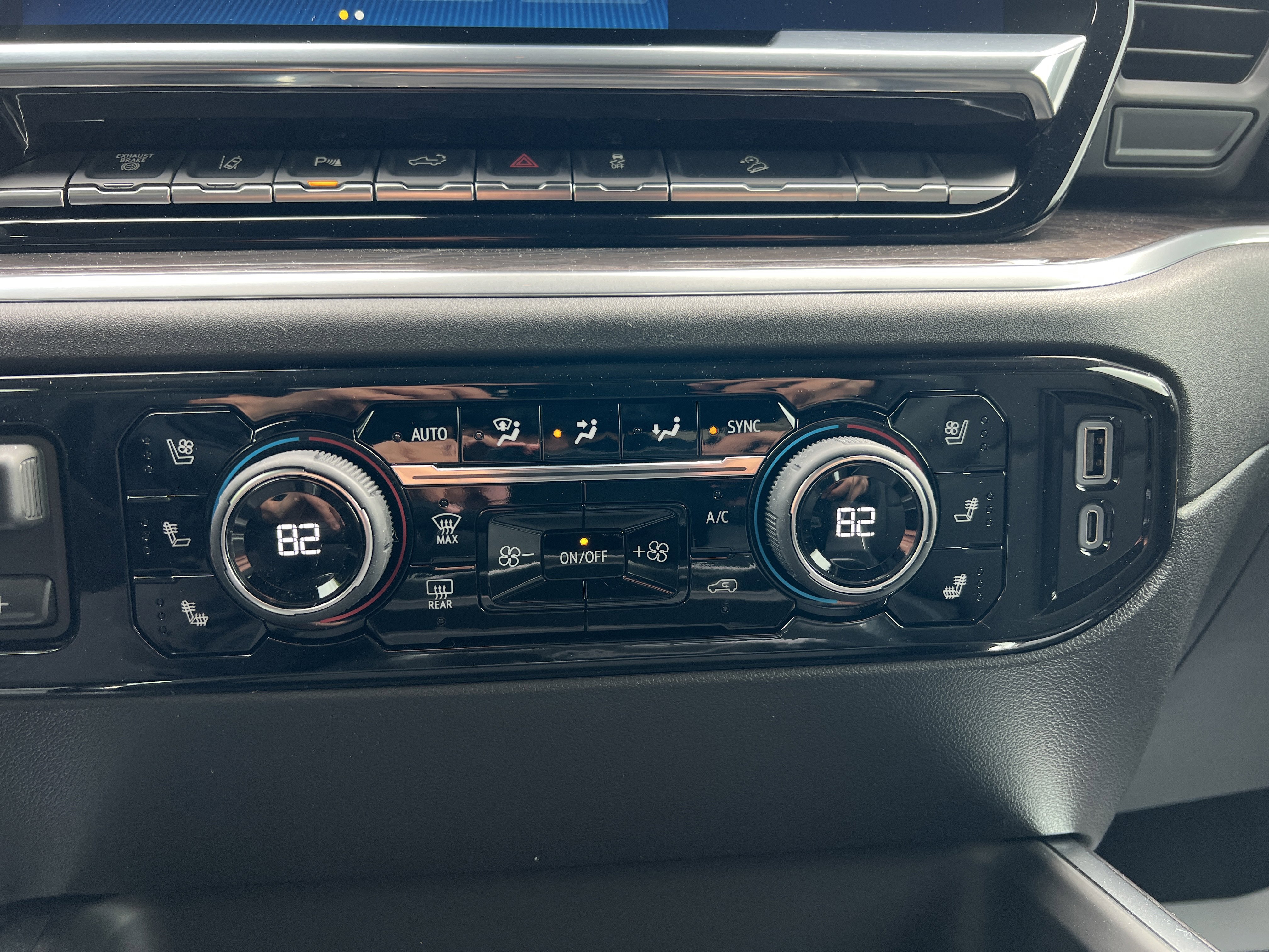 New 2026 Chevrolet Silverado 2500 LTZ w/ Trail Boss Package image 27