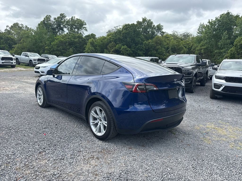 Used 2022 Tesla Model Y Long Range image 3