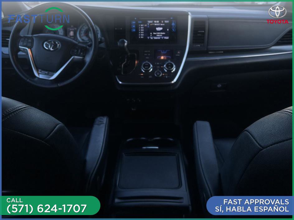 Used 2015 Toyota Sienna SE w/ SE Preferred Package image 16