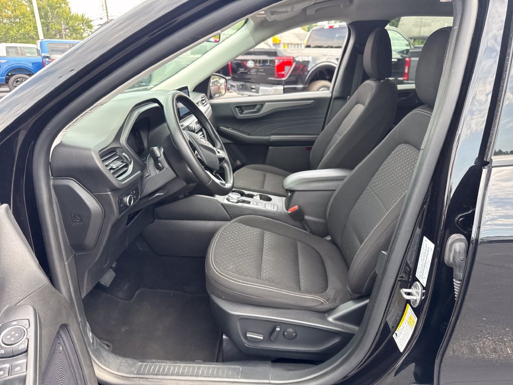 Used 2024 Ford Escape Active AWD/4WD image 14
