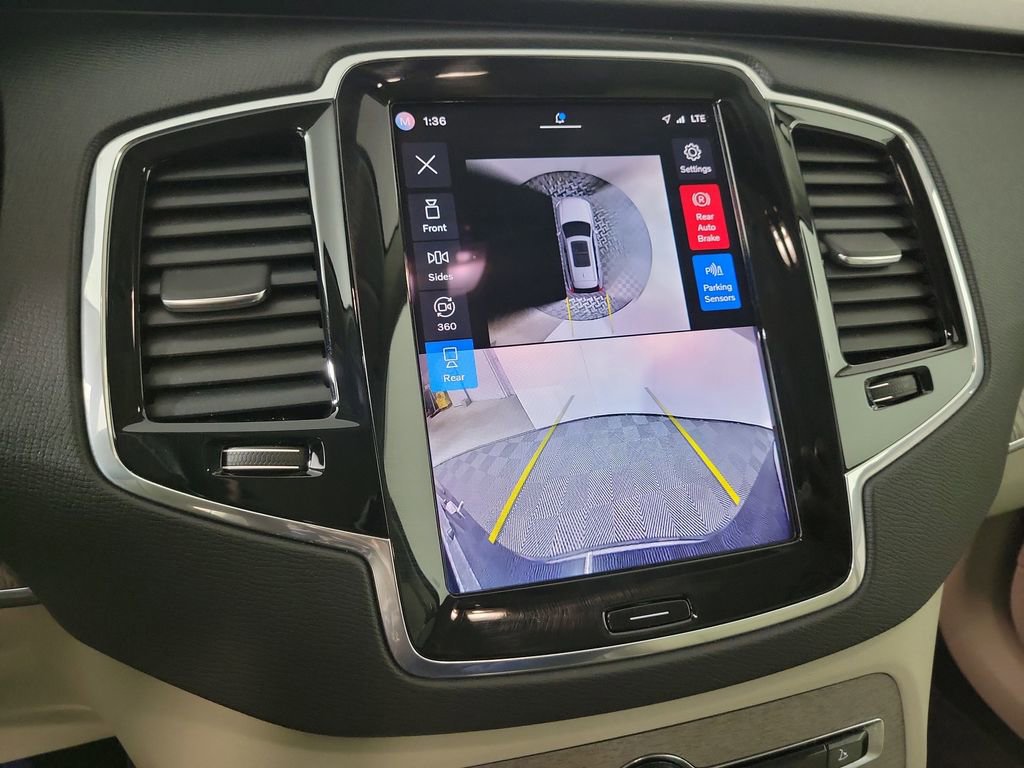Certified 2024 Volvo XC90 T8 Plus AWD/4WD image 27