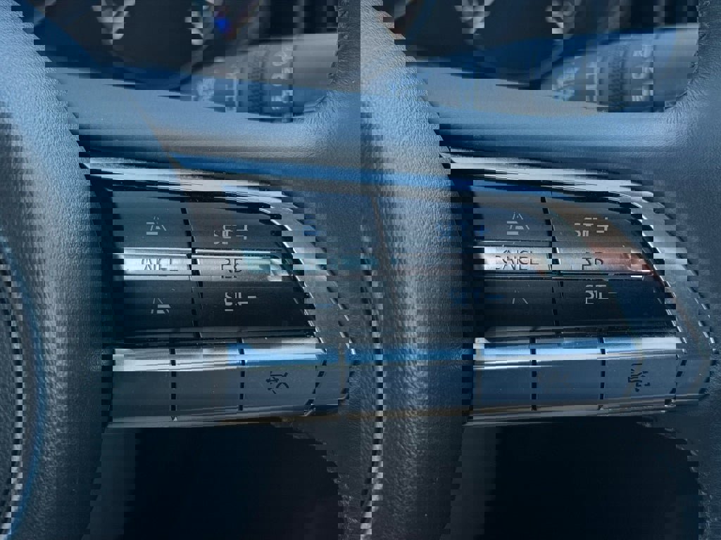 Used 2025 MAZDA CX-50 AWD 2.5 S w/ Preferred Package image 18