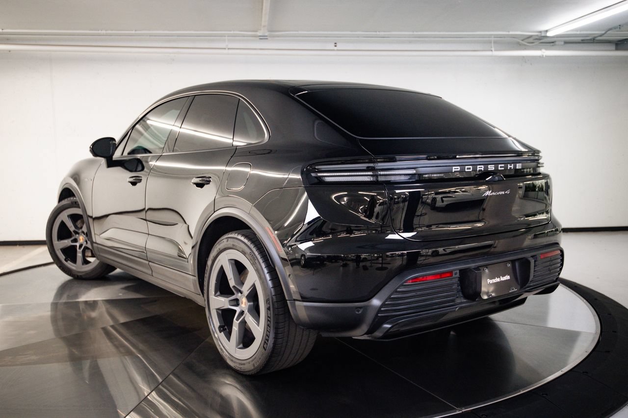 Certified 2024 Porsche Macan 4 Electric AWD/4WD image 3
