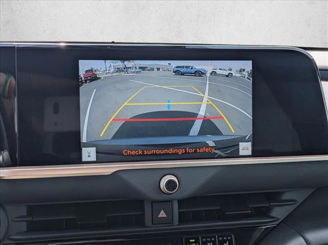Used 2024 Toyota Crown Limited image 18
