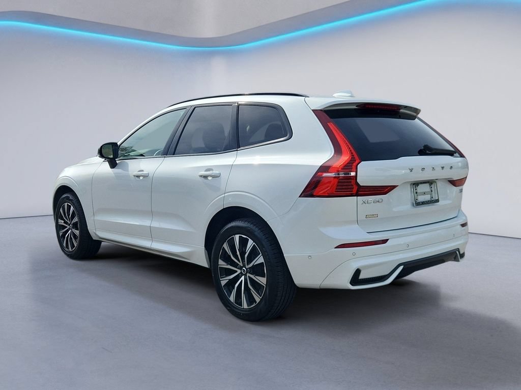 Certified 2025 Volvo XC60 B5 Plus AWD/4WD image 5