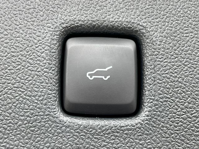 New 2024 Ford Escape SE w/ PHEV Premium Package image 34