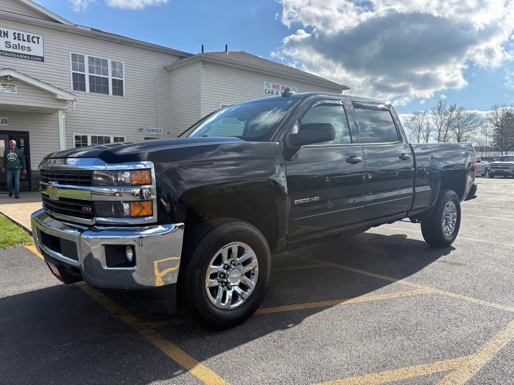 Used 2015 Chevrolet Silverado 2500 LT w/ LT Convenience Package AWD/4WD image 2