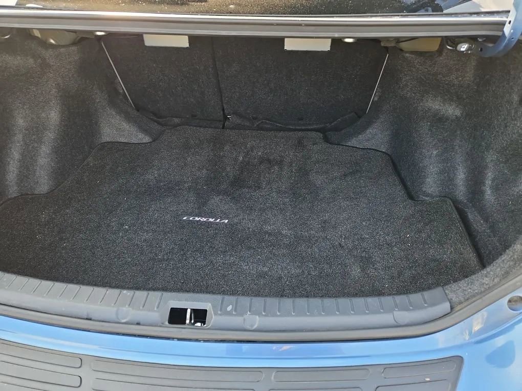 Used 2013 Toyota Corolla LE FWD image 15