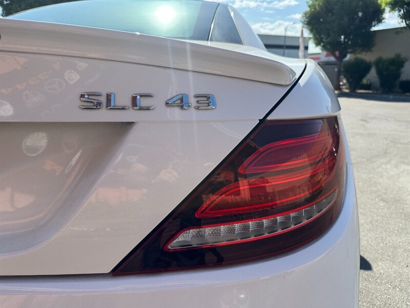 Used 2017 Mercedes-Benz SLC 43 AMG image 15