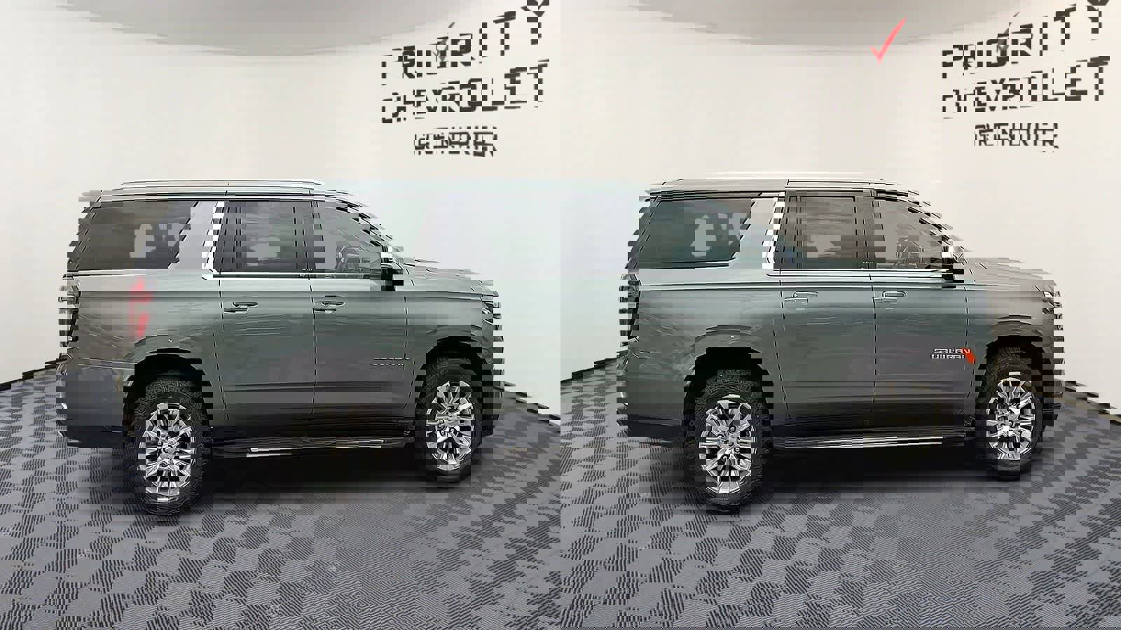 Used 2023 Chevrolet Suburban Premier AWD/4WD image 9