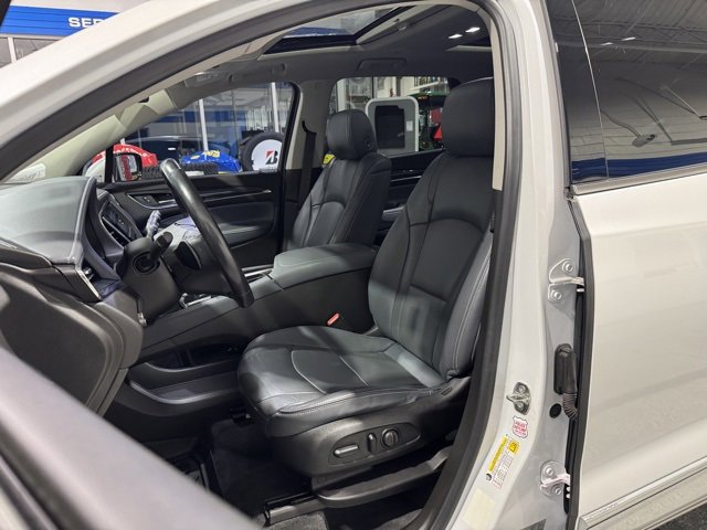 Used 2021 Buick Enclave Essence image 28