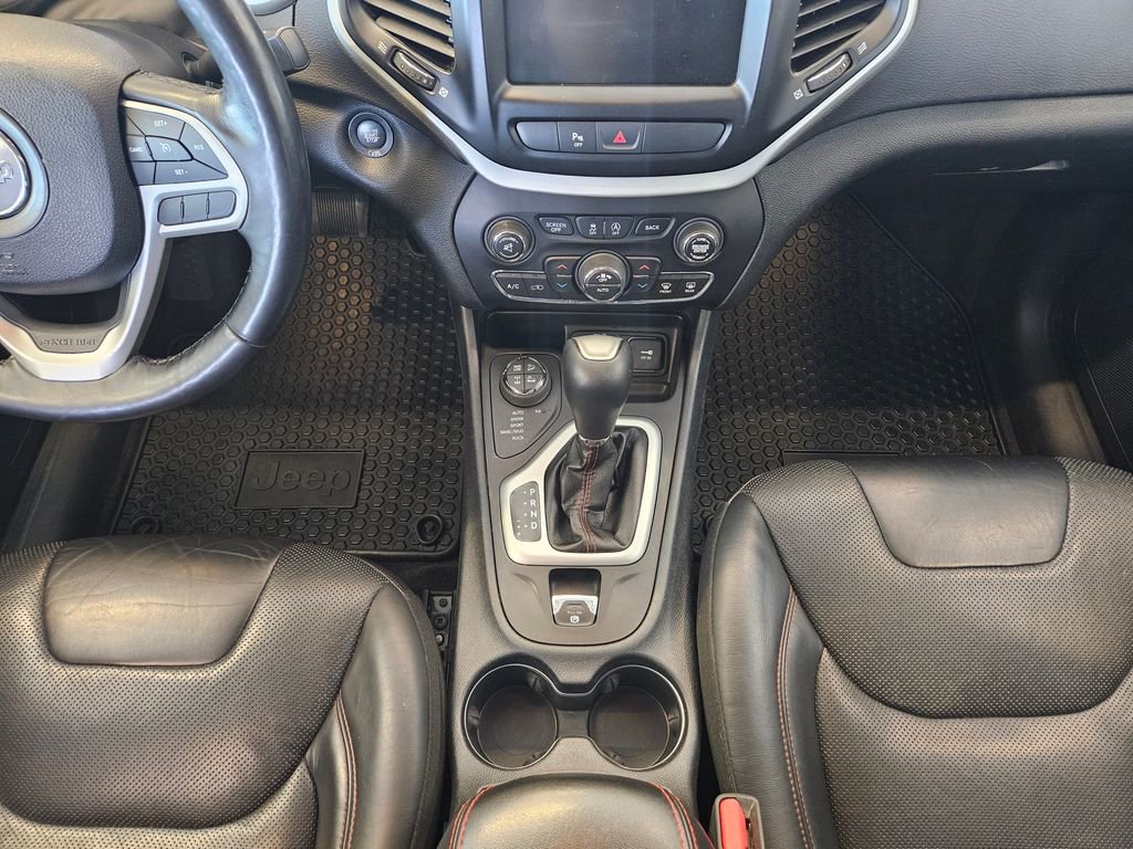 Used 2018 Jeep Cherokee Trailhawk w/ Quick Order Package 27L AWD/4WD image 19