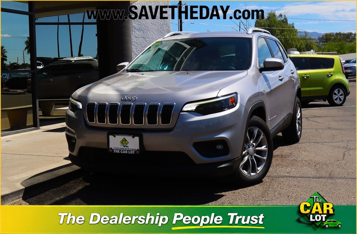 Used 2019 Jeep Cherokee Latitude Plus w/ Comfort/Convenience Group