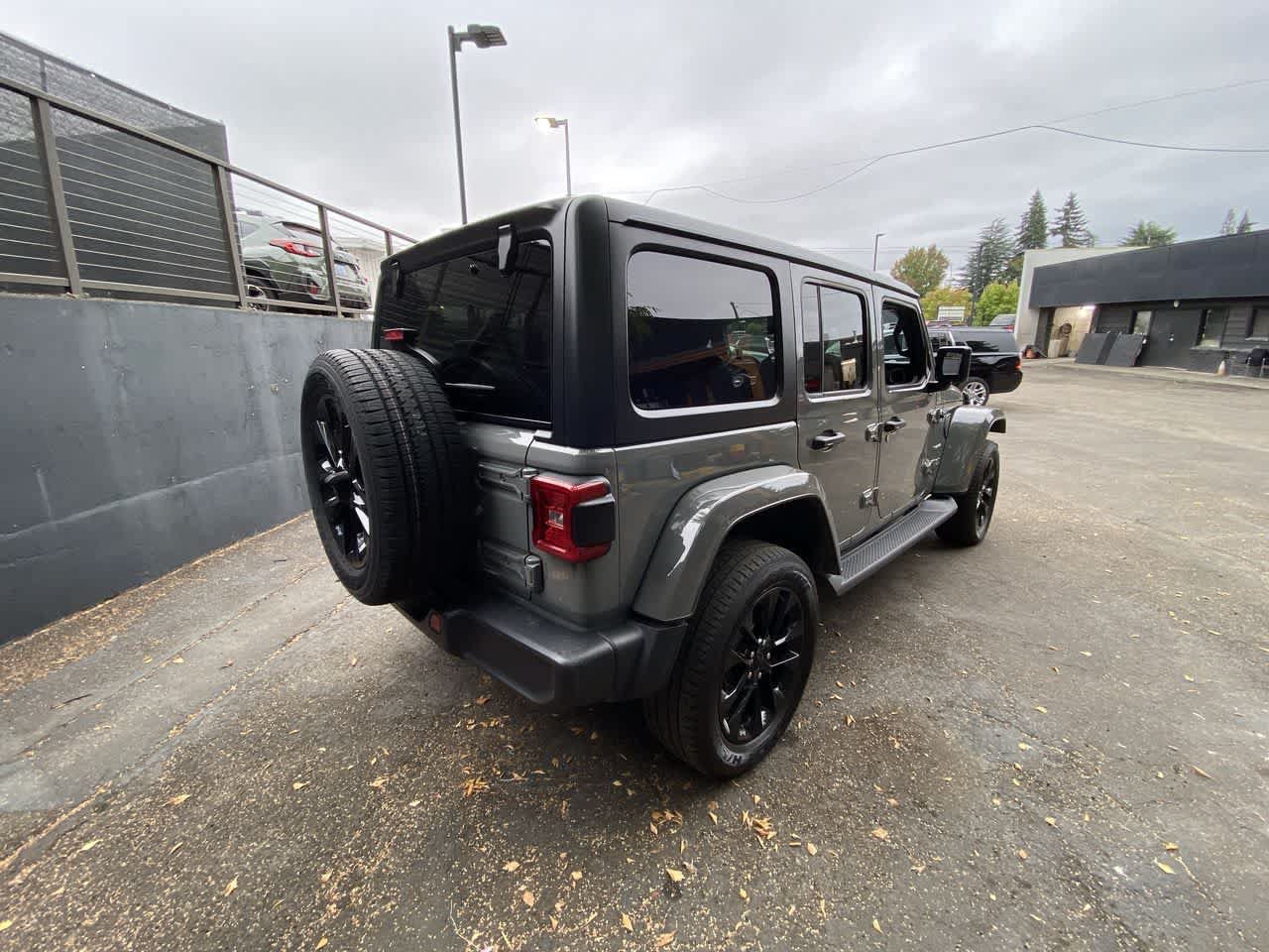 Used 2021 Jeep Wrangler Unlimited Sahara w/ Cold Weather Group AWD/4WD image 6