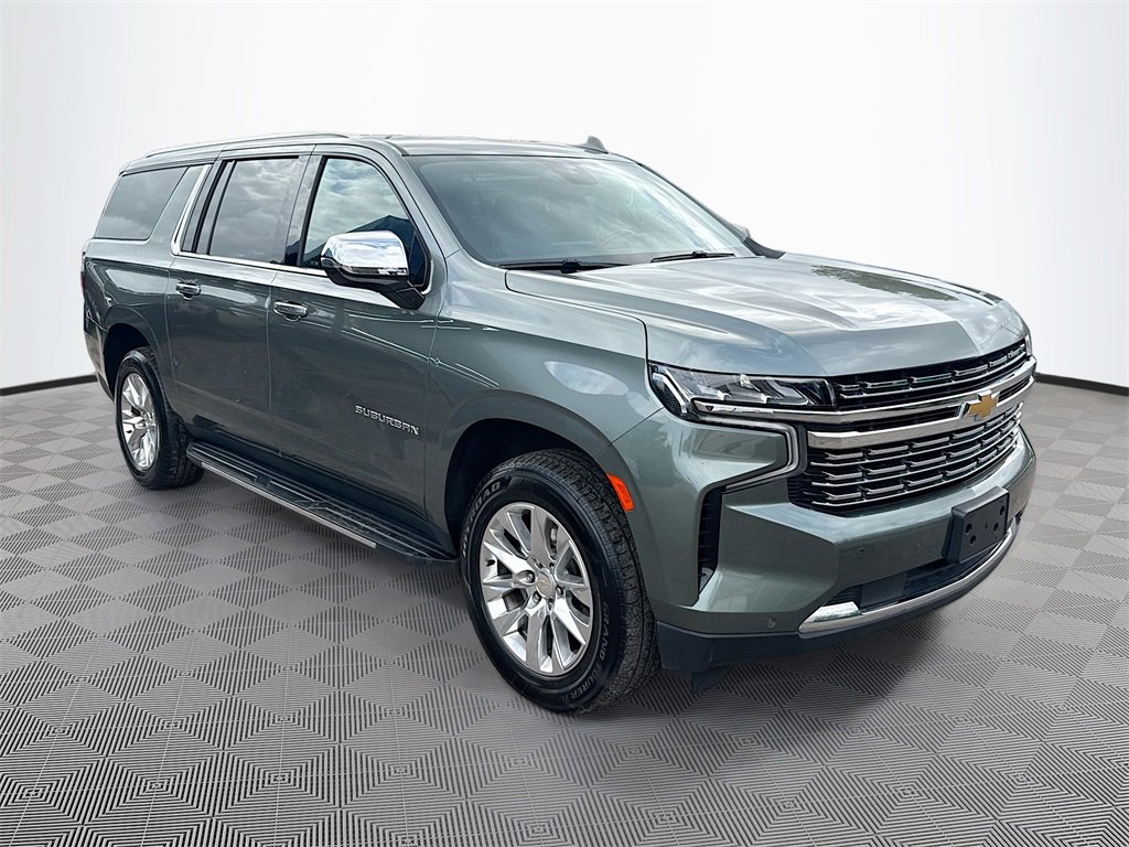 Used 2023 Chevrolet Suburban Premier image 4