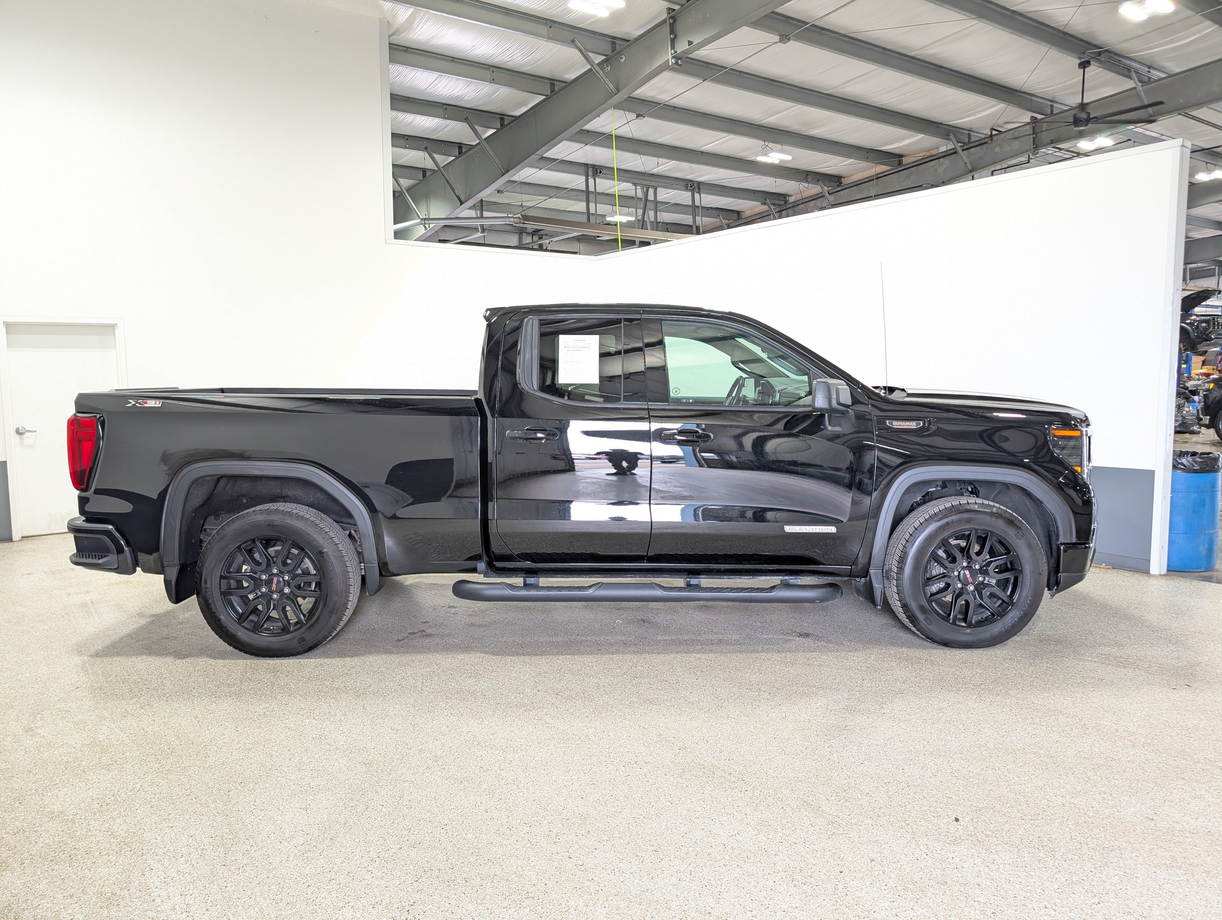 Used 2024 GMC Sierra 1500 Elevation w/ Preferred Package AWD/4WD image 2